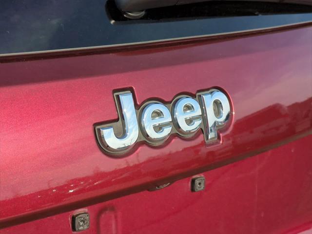 used 2017 Jeep Grand Cherokee car, priced at $16,997