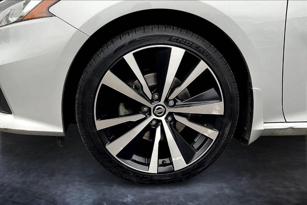 used 2021 Nissan Altima car, priced at $20,000