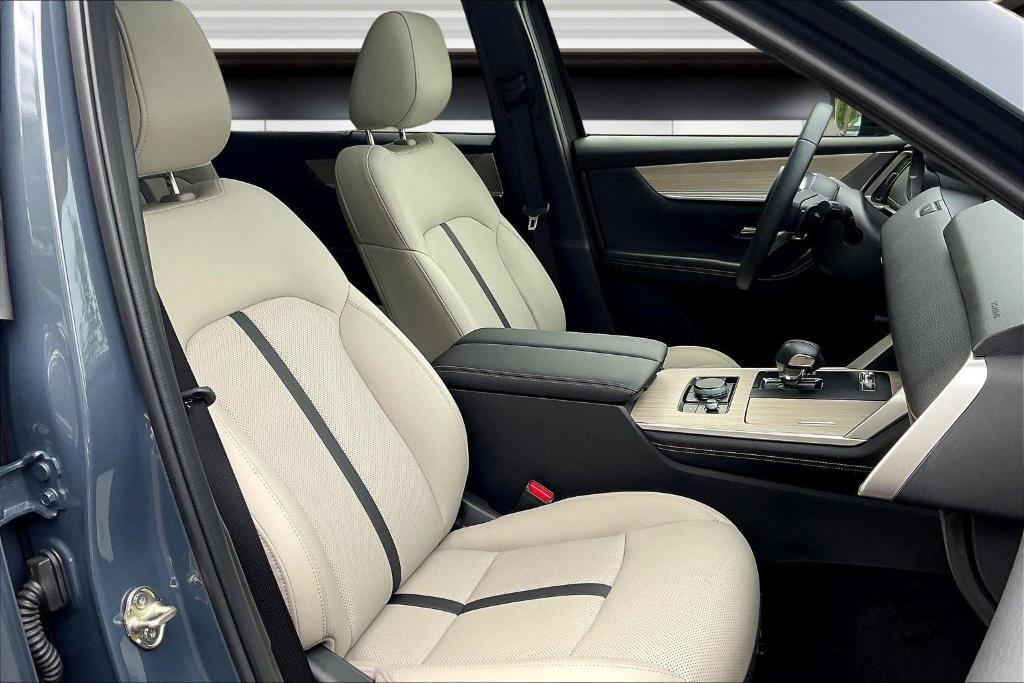 used 2025 Mazda CX-70 car, priced at $36,500