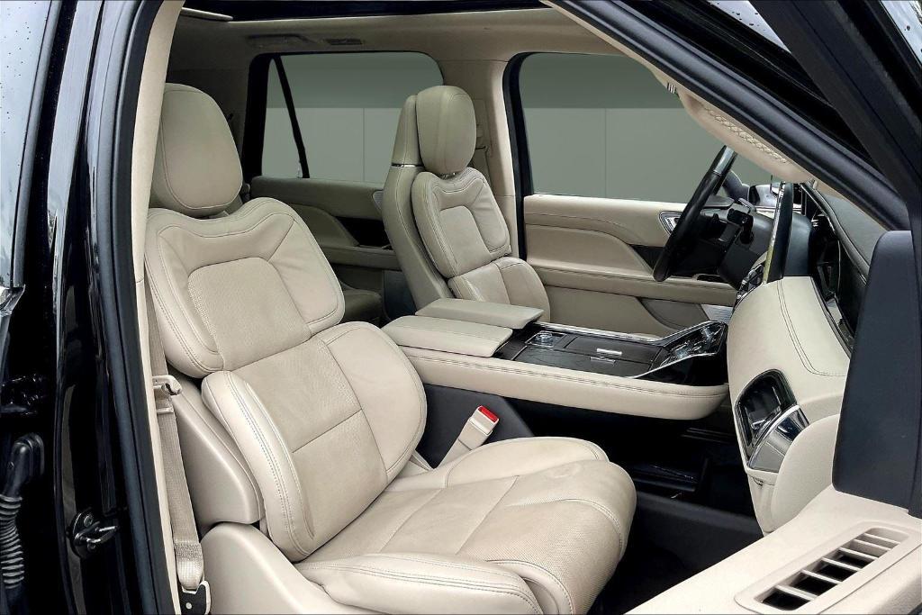 used 2020 Lincoln Navigator car, priced at $39,000