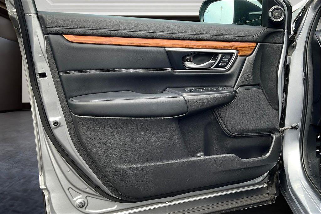 used 2019 Honda CR-V car, priced at $26,000