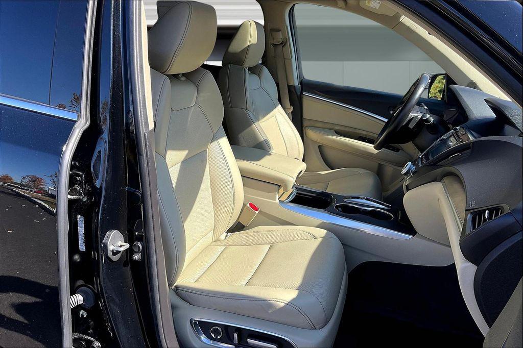 used 2020 Acura MDX car, priced at $27,500