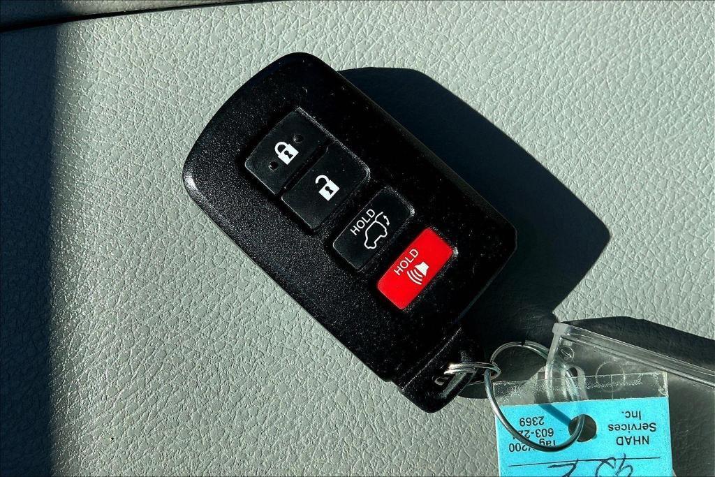 used 2018 Toyota Highlander car, priced at $24,500