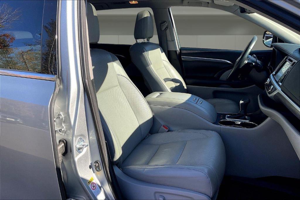 used 2018 Toyota Highlander car, priced at $24,500