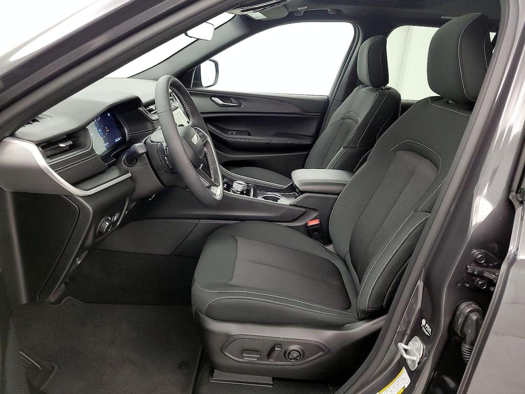 used 2025 Jeep Grand Cherokee car, priced at $35,998