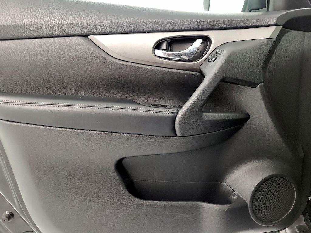 used 2016 Nissan Rogue car, priced at $13,998