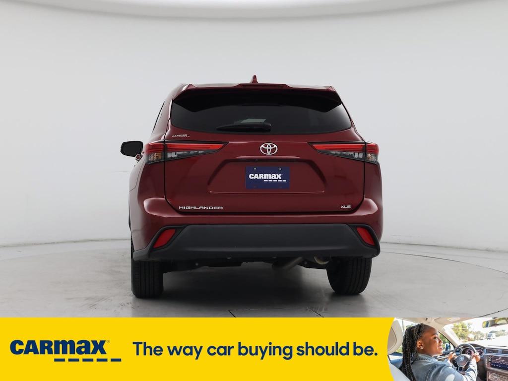 used 2022 Toyota Highlander car, priced at $30,998