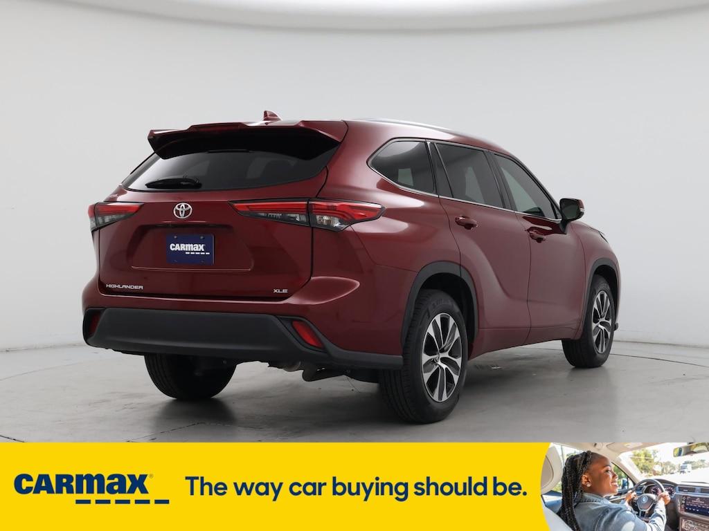 used 2022 Toyota Highlander car, priced at $30,998