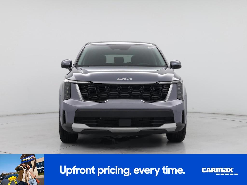 used 2025 Kia Sorento car, priced at $30,998