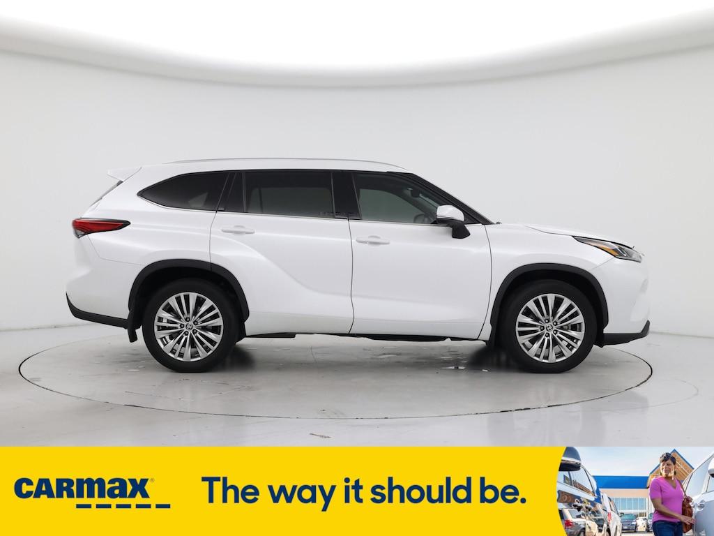 used 2023 Toyota Highlander car, priced at $40,998
