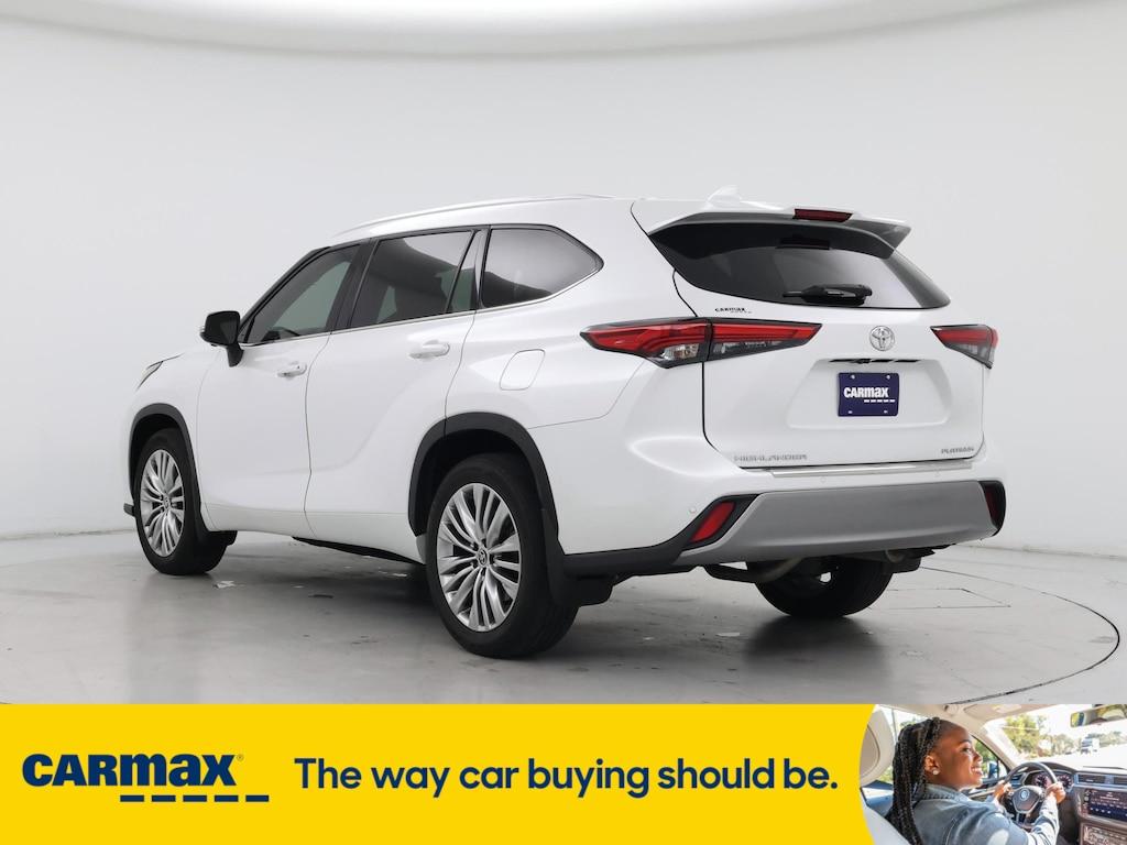 used 2023 Toyota Highlander car, priced at $40,998