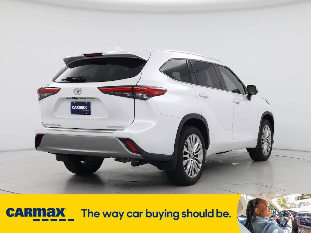 used 2023 Toyota Highlander car, priced at $40,998