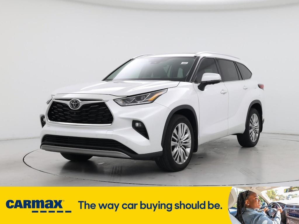 used 2023 Toyota Highlander car, priced at $40,998