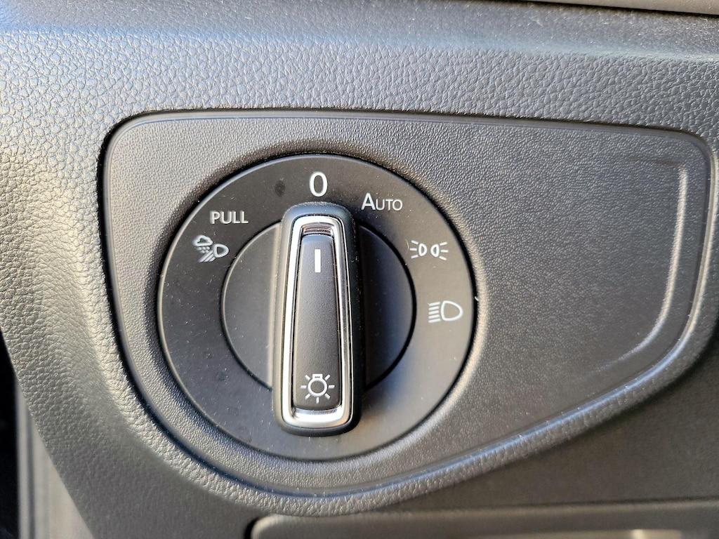 used 2020 Volkswagen Atlas Cross Sport car, priced at $23,998