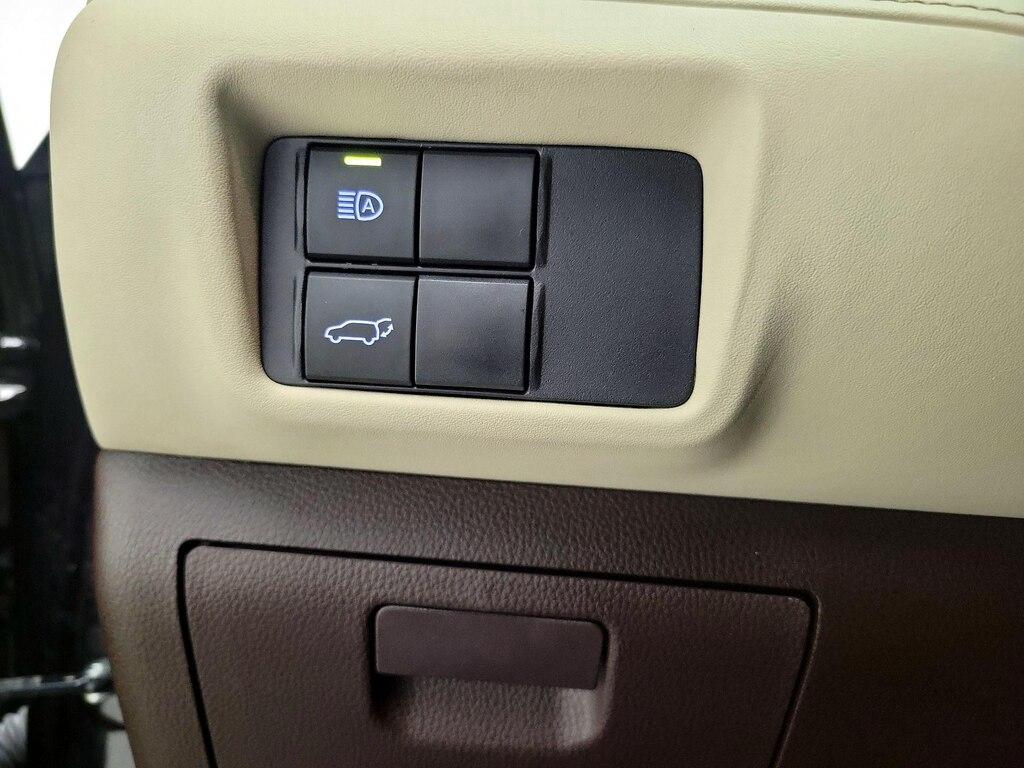 used 2022 Toyota Highlander car, priced at $35,998