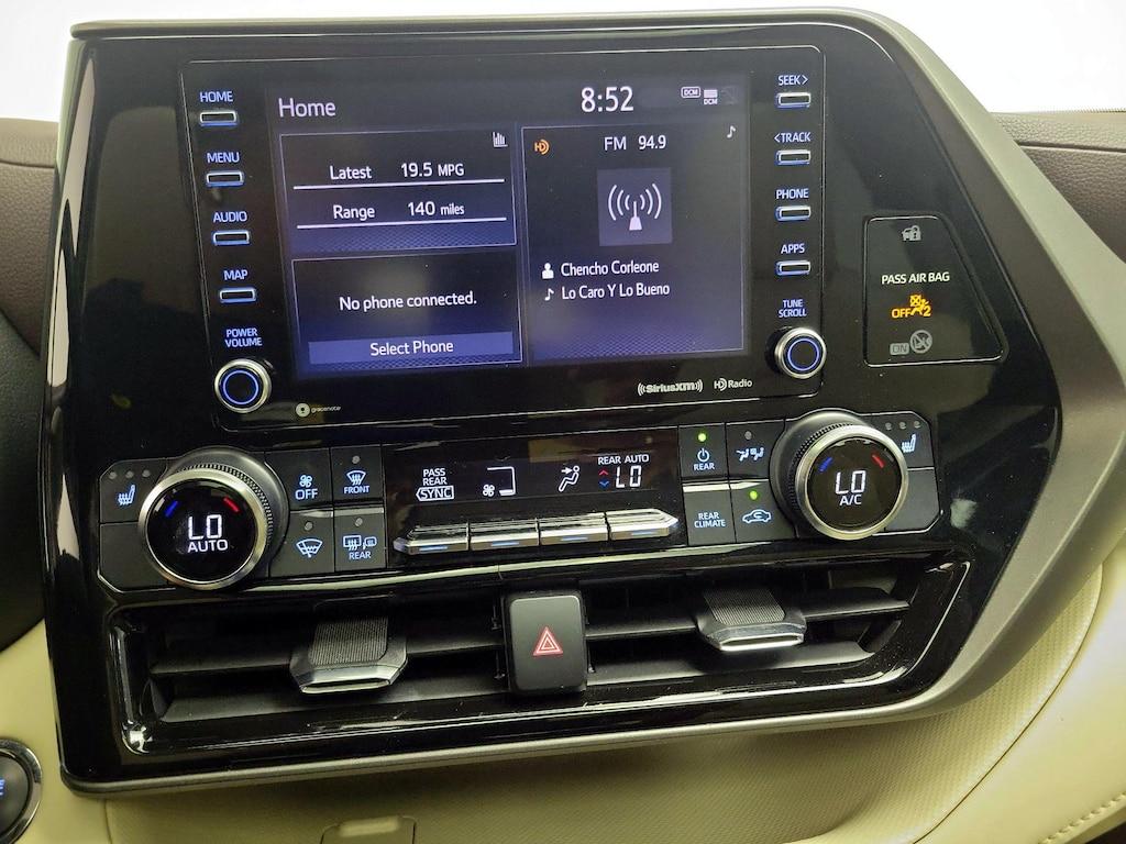 used 2022 Toyota Highlander car, priced at $35,998