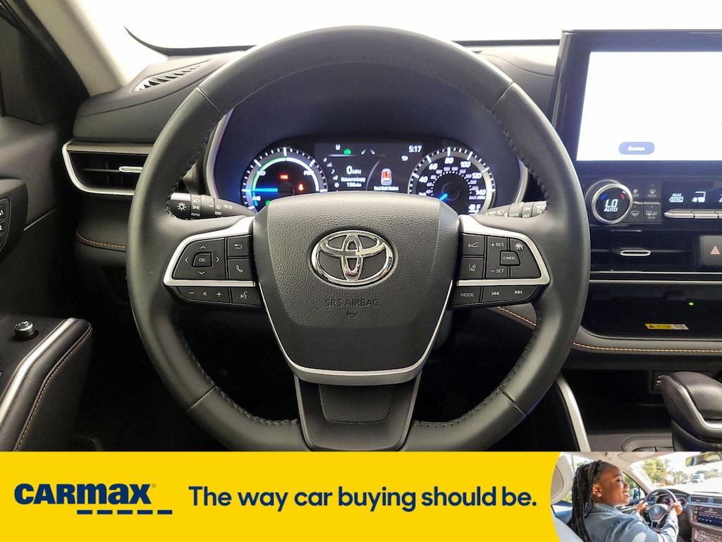 used 2023 Toyota Highlander Hybrid car, priced at $43,998