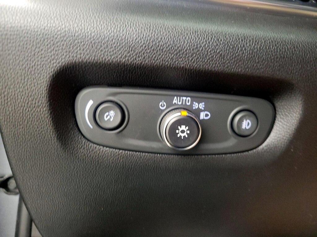 used 2020 Chevrolet Traverse car, priced at $23,998