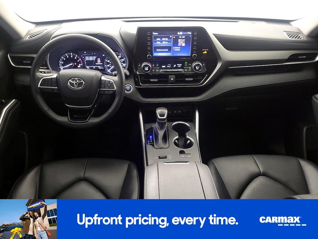 used 2021 Toyota Highlander car, priced at $29,998