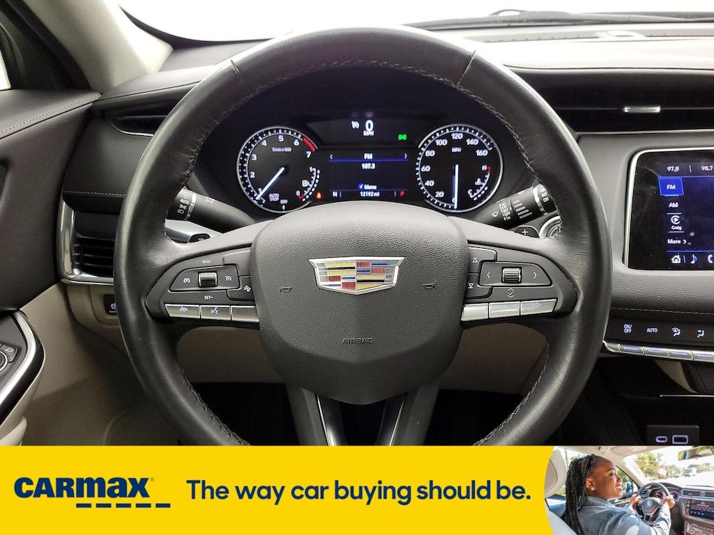 used 2023 Cadillac XT4 car, priced at $31,998