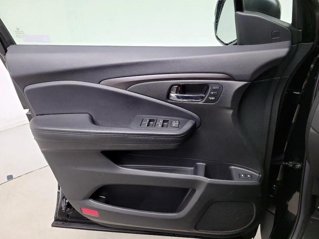 used 2022 Honda Pilot car, priced at $31,998