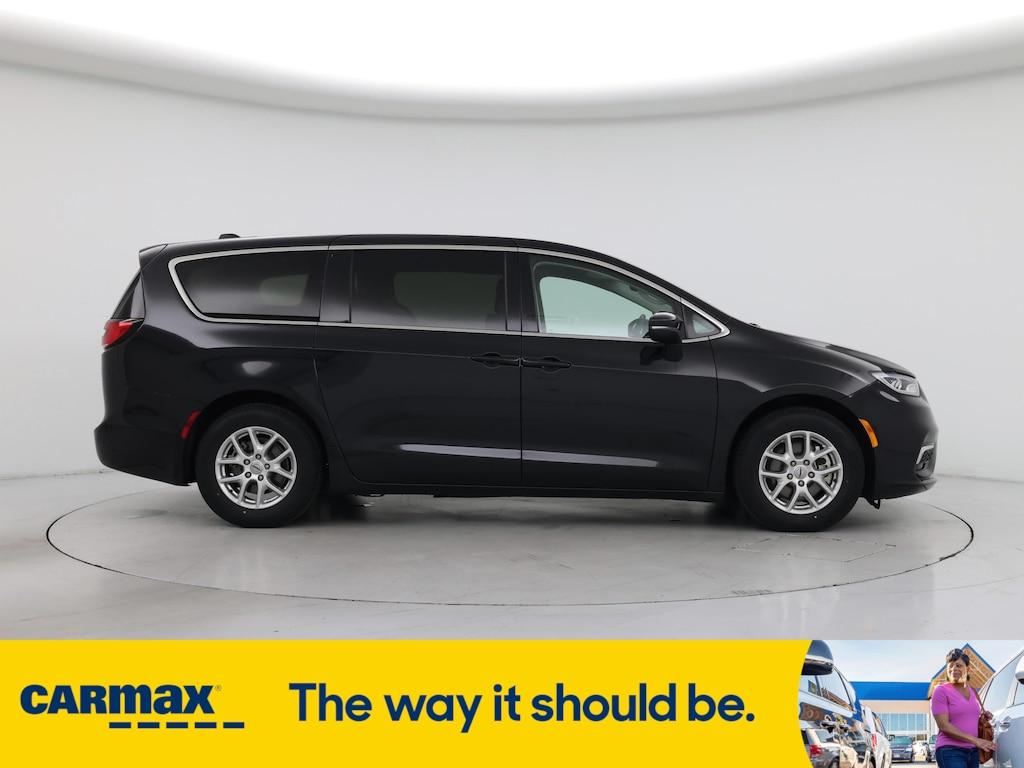 used 2023 Chrysler Pacifica car, priced at $25,998