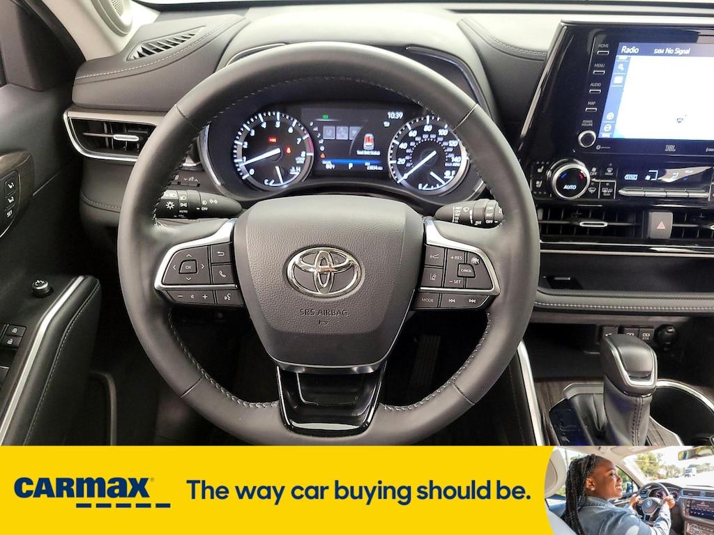 used 2021 Toyota Highlander car, priced at $36,998
