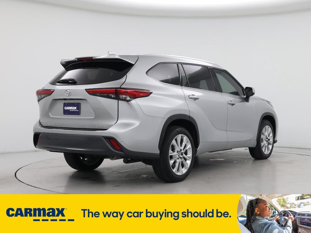 used 2021 Toyota Highlander car, priced at $36,998