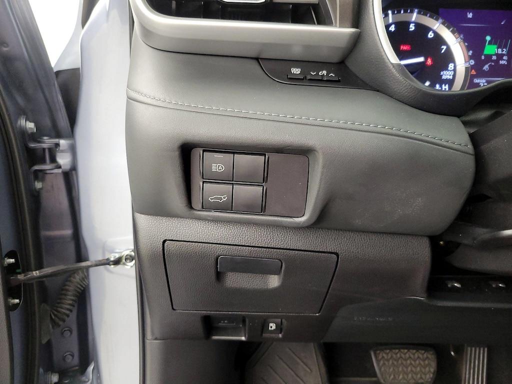 used 2022 Toyota Highlander car, priced at $34,998
