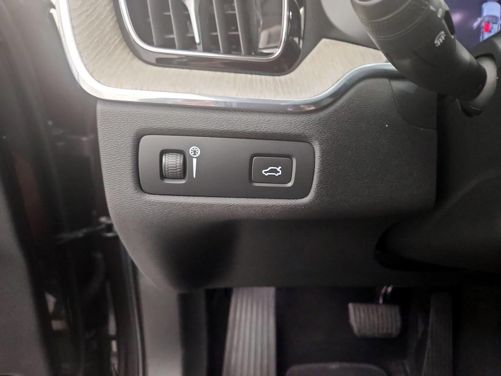 used 2022 Volvo XC60 car, priced at $28,998