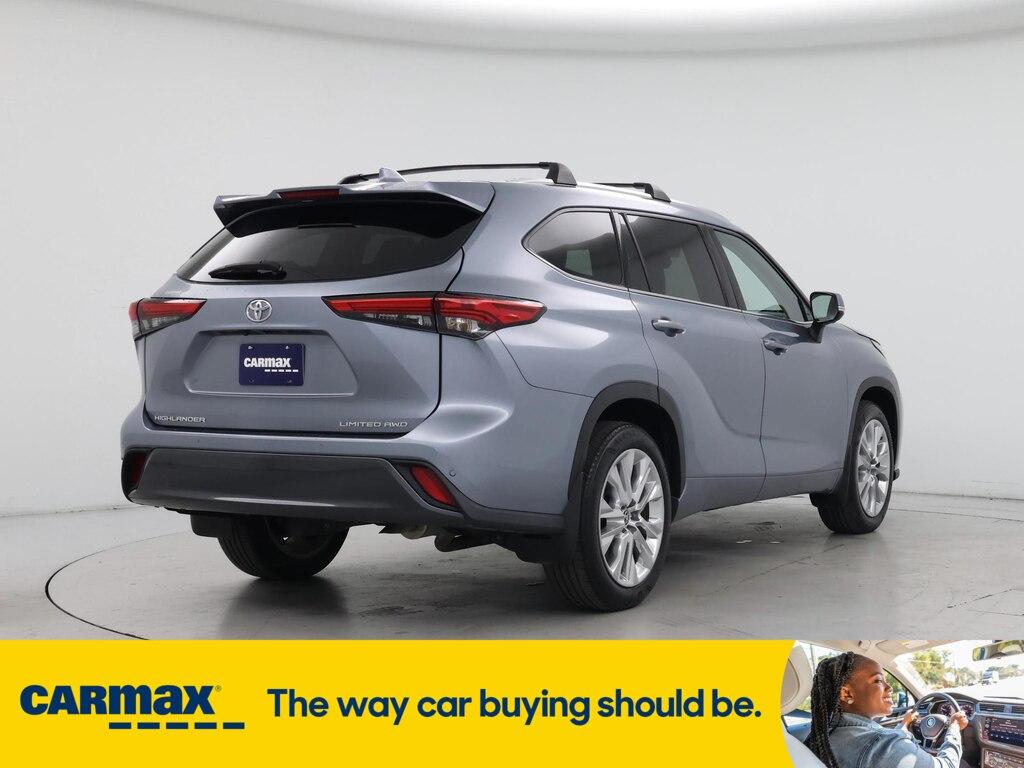 used 2021 Toyota Highlander car, priced at $38,998