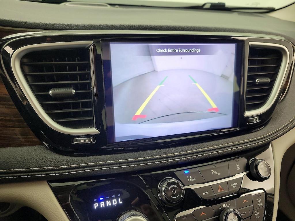 used 2021 Chrysler Pacifica Hybrid car, priced at $27,998