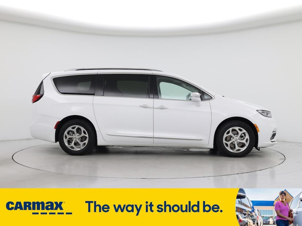 used 2021 Chrysler Pacifica Hybrid car, priced at $27,998