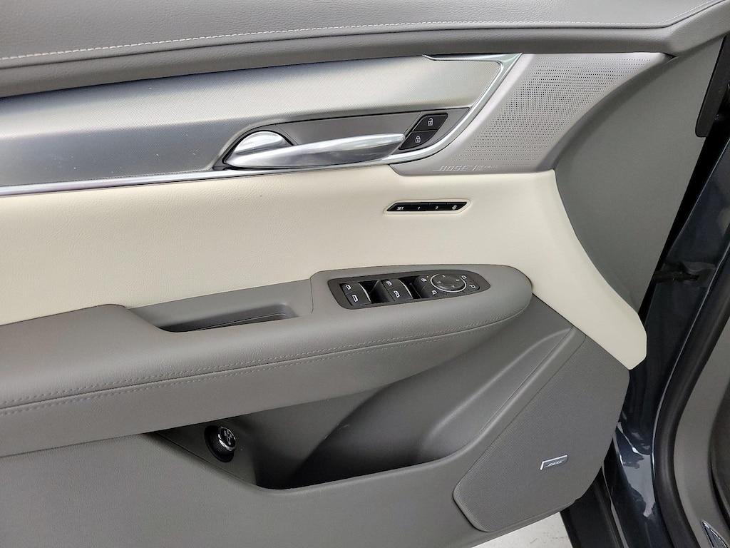 used 2021 Cadillac XT5 car, priced at $30,998