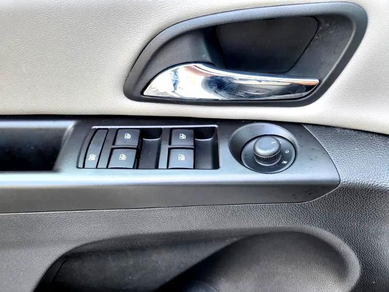 used 2014 Chevrolet Cruze car, priced at $5,995