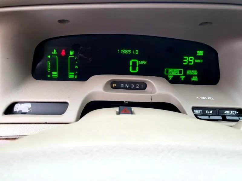 used 2005 Mercury Grand Marquis car, priced at $4,995