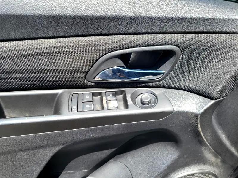used 2014 Chevrolet Cruze car, priced at $5,995