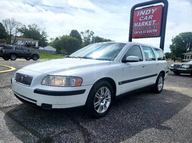 used 2006 Volvo V70 car, priced at $4,650