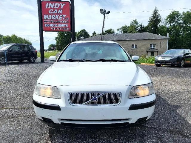 used 2006 Volvo V70 car, priced at $4,650