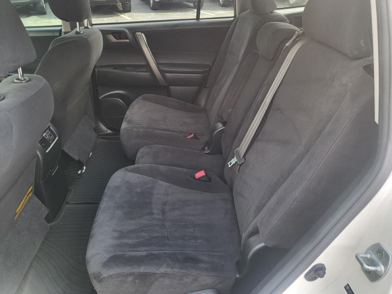 used 2009 Toyota Highlander car, priced at $7,995