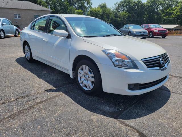 used 2009 Nissan Altima car, priced at $6,495