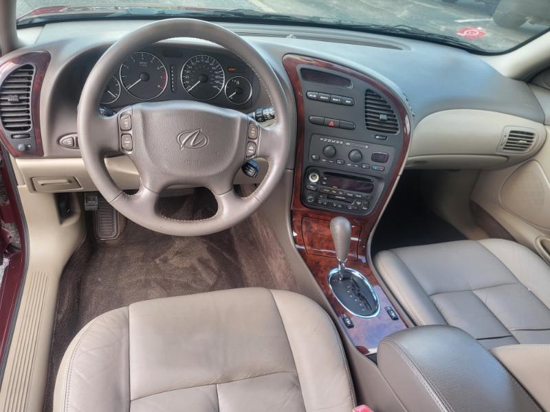used 2002 Oldsmobile Aurora car, priced at $4,995