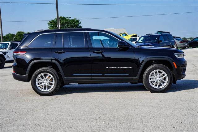 new 2024 Jeep Grand Cherokee car, priced at $43,175