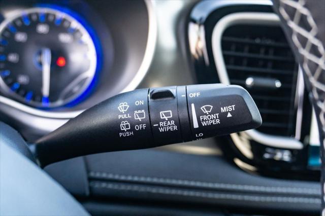 new 2025 Chrysler Pacifica car, priced at $45,425