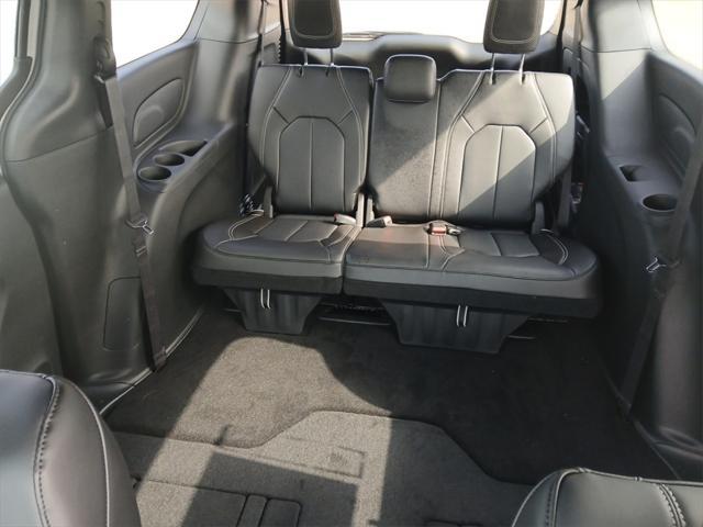 new 2025 Chrysler Pacifica car, priced at $41,732