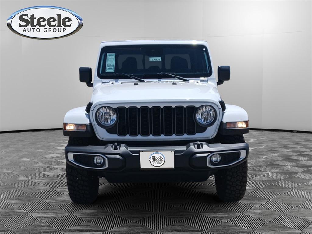 new 2025 Jeep Gladiator car, priced at $41,597