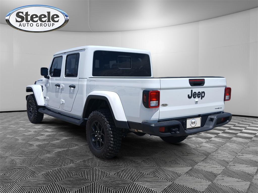 new 2025 Jeep Gladiator car, priced at $41,597