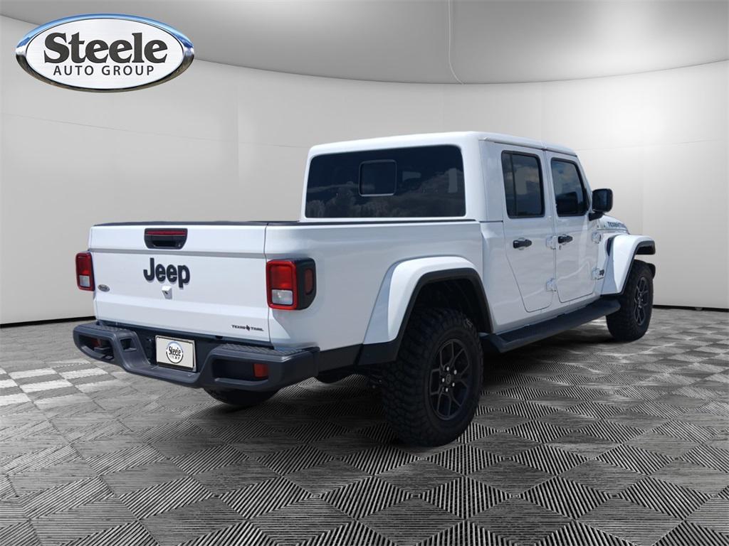 new 2025 Jeep Gladiator car, priced at $41,597