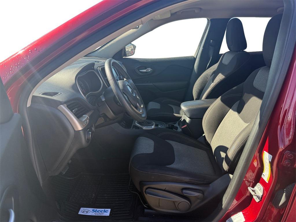 used 2016 Jeep Cherokee car, priced at $12,888