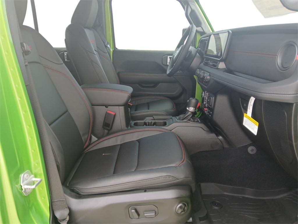 new 2025 Jeep Gladiator car, priced at $55,623